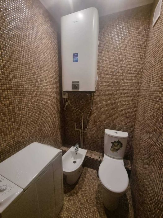без комісії здам 4 кім квартиру вул. Старонаводницька 8 Б