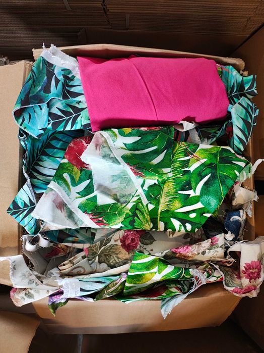 Ścinki bawełniane kawałki tkanin 12kg -karton nr 7 zdjęcia rzeczywiste