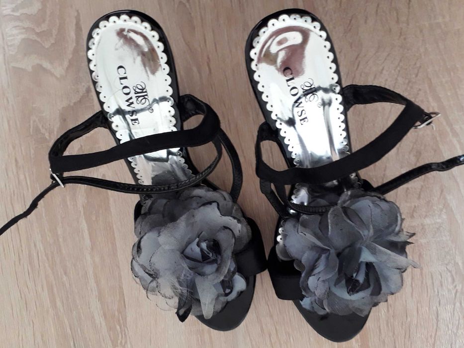 Buty na obcasie roz.36
