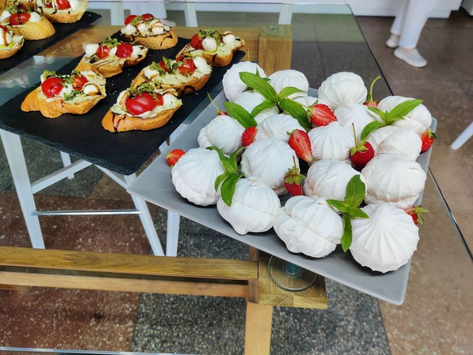 Фуршет кейтеринг бенкет. Кава брейк. Страви на замовлення