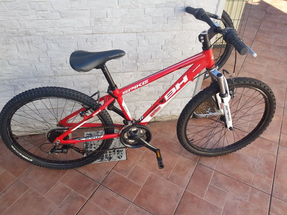 Bicicleta de adolescente roda 24 com tudo a funcionar impecavelmente