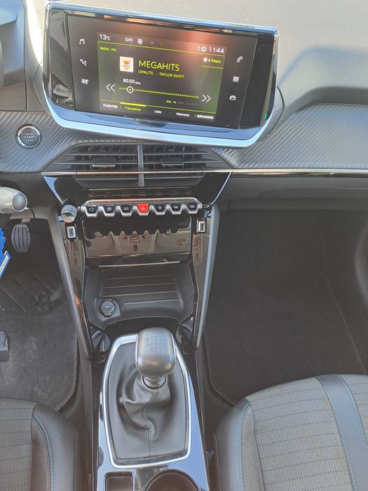 Peugeot 208 Allure 1.5 BlueHDI, 2020 Nacional