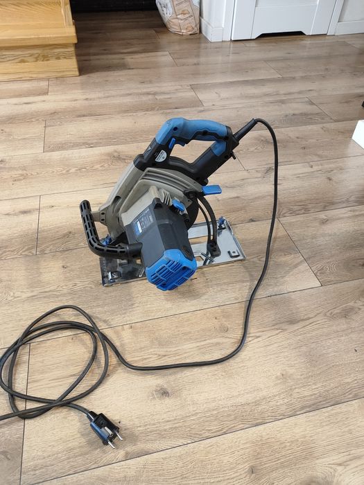 Ręczna piła tarczowa Evolution S210CCS z tarczą tnącą 210 mm do stali, rok 12/2024