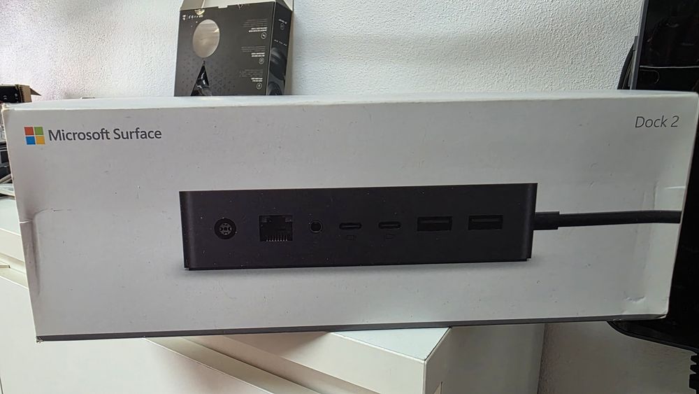 Microsoft Surface Dock 2