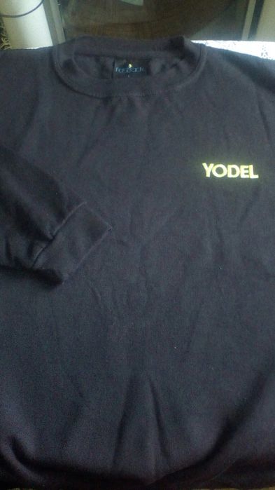 Продам свитер мужской.