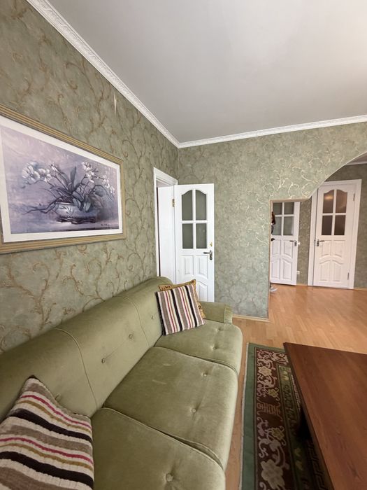 Продам частину будинку на вул. Руська,5
