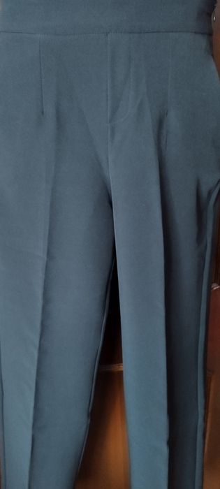 2 calças de fato berska, azul escuro e preto, tamanho M