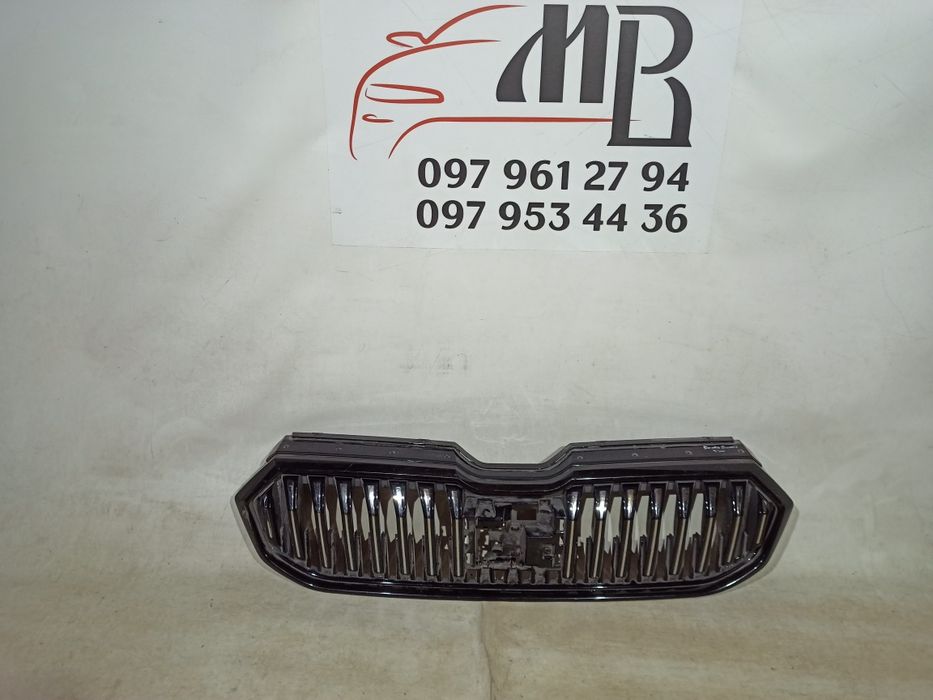 Решітка радіатора Skoda Superb 4 оригінал