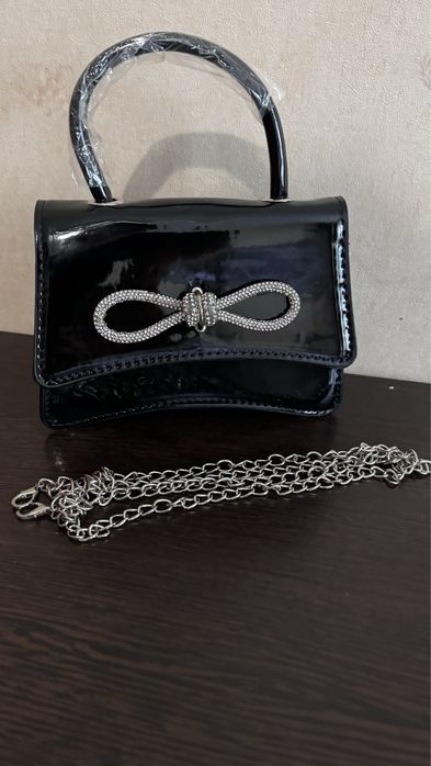 Сумка лаковая новая