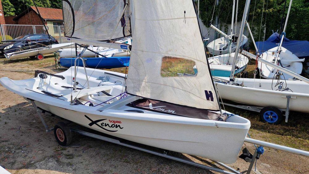 Łódź żaglowa żaglówka Topper Xenon 4,5m + wózek slipowy (1)