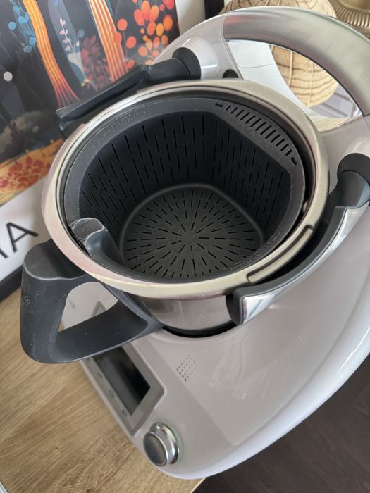 Bimby TM5 + Acessorios + Livro