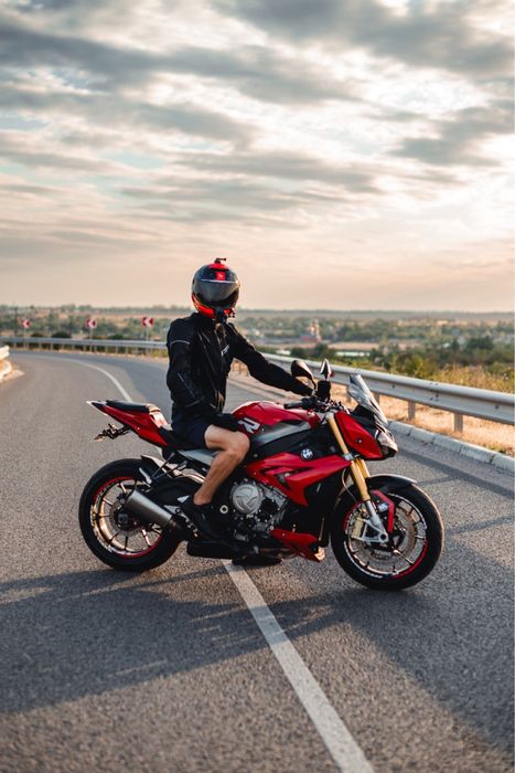 Продам BMW S1000R в гарному стані
