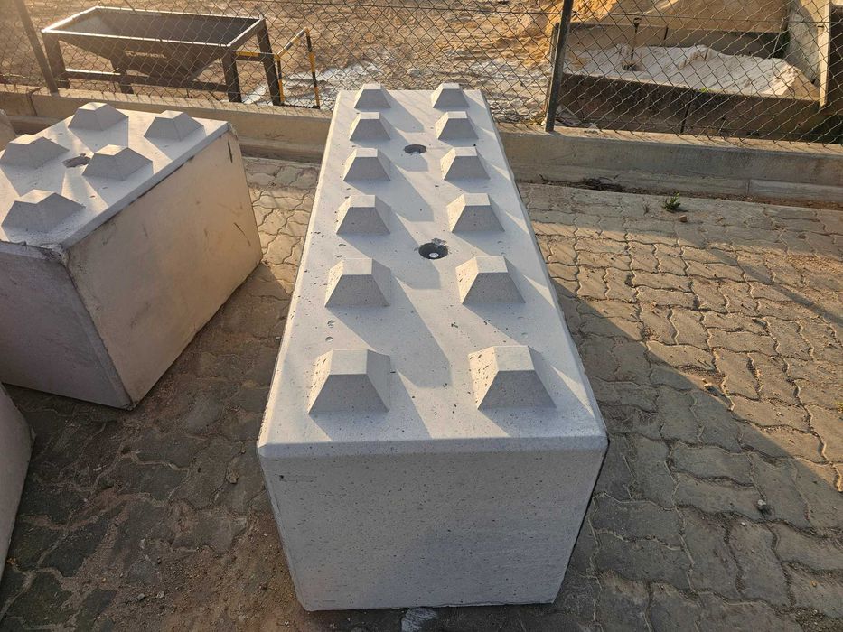 Blocos de betão, para muros, contenção de terras, etc