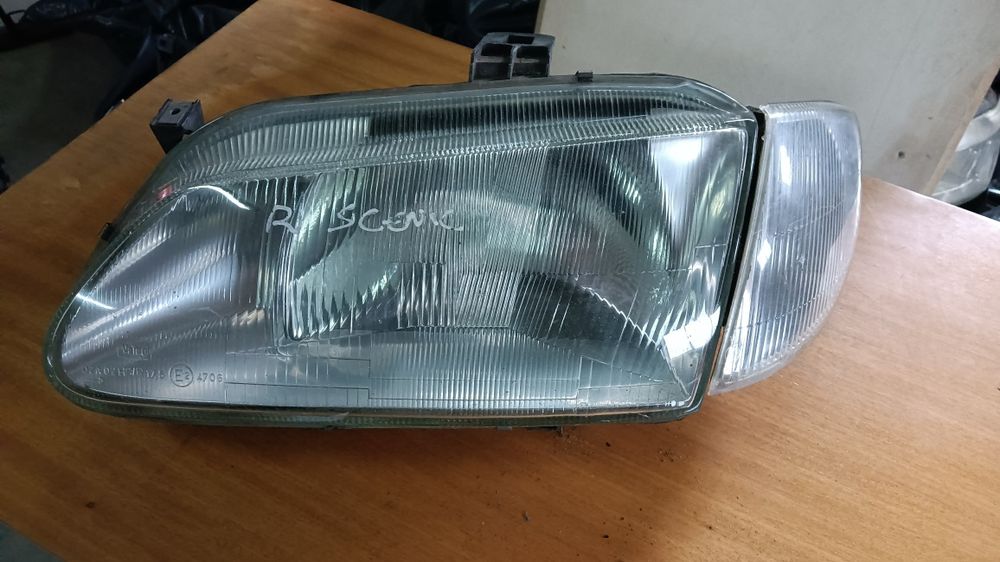 Ótica Renault Scenic farol esq. Óptica 1998