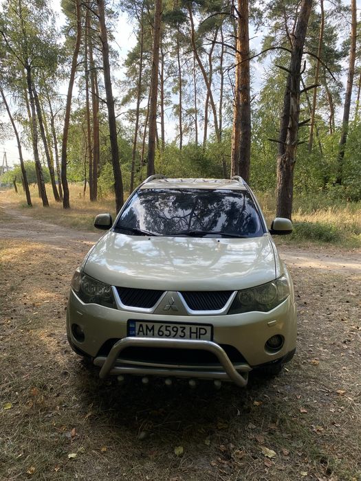 Продам Mitsubishi Outlander XL