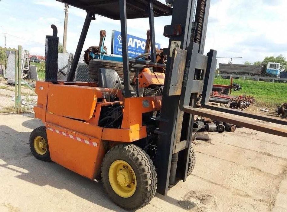 Послуги: екскаватор, самоскид / маніпулятор бобкат