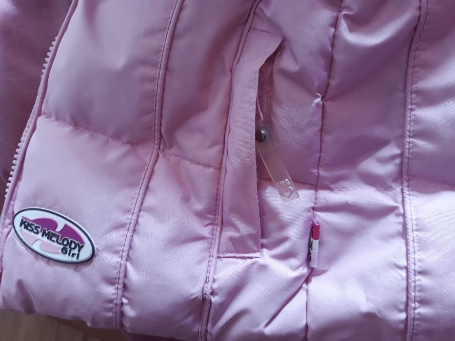 Casaco de penas com capuz 2Anos