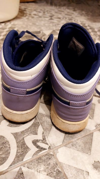 Sprzedam sportowe buty