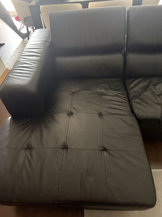 Sofá com chaise longue pele