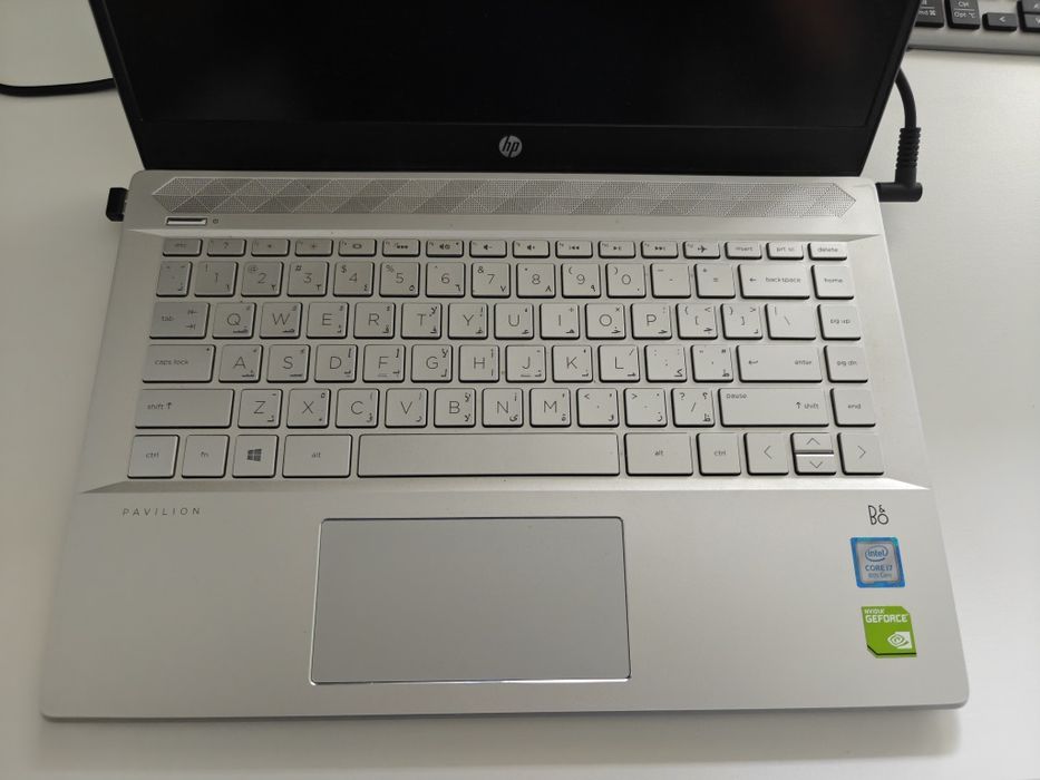 HP Pavilion 14" FHD i7-8565U 16 RAM, 256GB SSD 1TB, grafika MX250