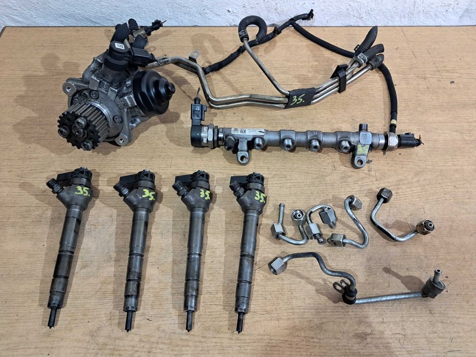 Wtrysk wtryskiwacz pompa paliwa paliwowa AUDI A4 B8 A5 8T 2.0 TDI LIFT