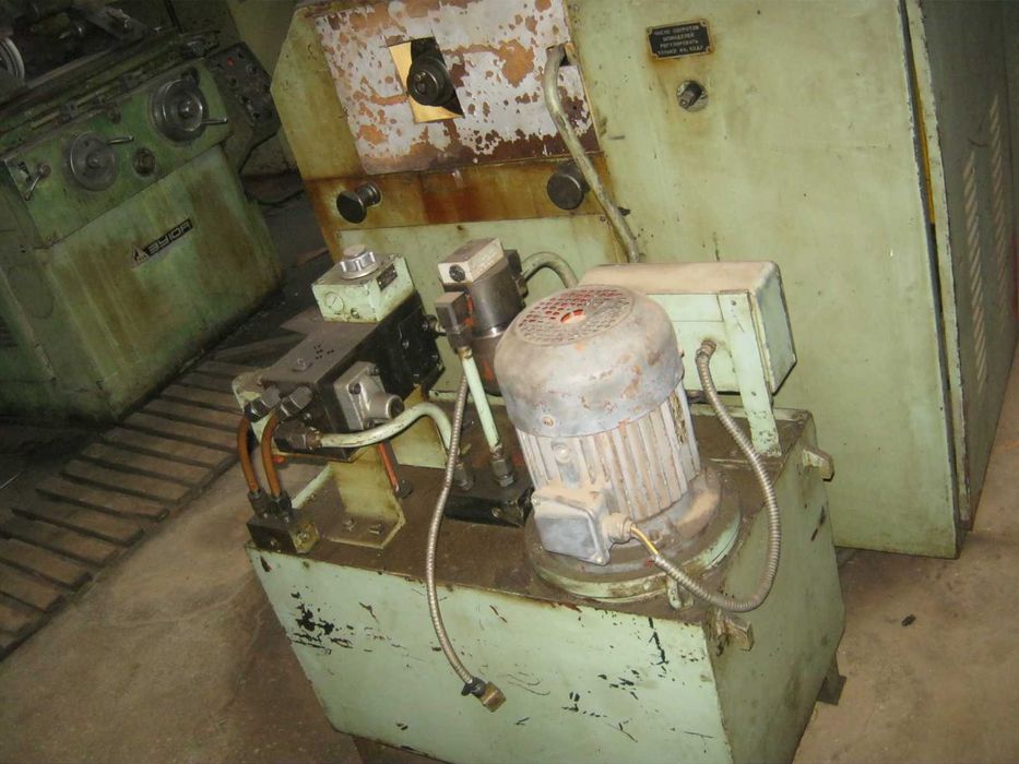 Привідна станочна маслостанція.