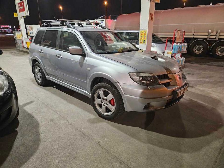 Mitsubishi Outlander 2.0T 230km 4x4 LPG