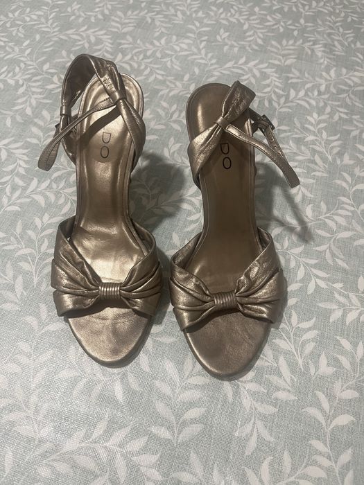Sandalias Altas Douradas