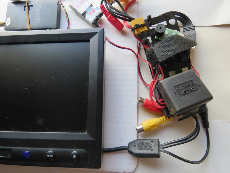 Immersion Emissor RC (5.8 GHz, 600 mW A/V/Tx), Receiver (5.8 GHz), Monitor64740666487169123