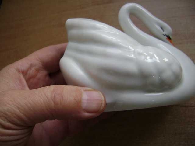 Starocie z PRL - PTAKI z porcelany = Figurka sygnowana do rozpoznania