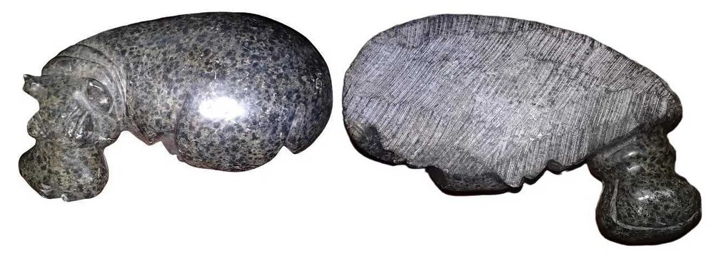 Esculturas em pedra e barro