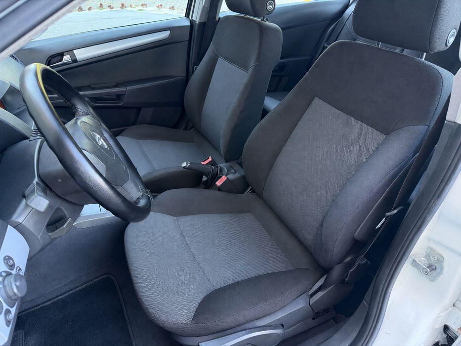 Opel Astra — fotografia 5