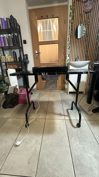 Składany stół manicure