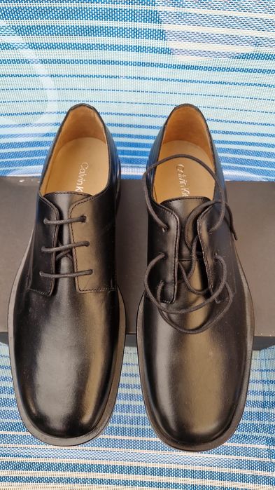 Sapato preto co atacadores