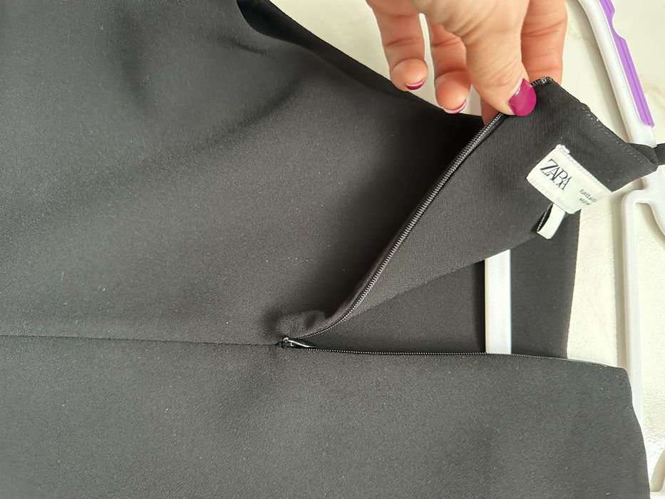 Плаття ZARA. На дівчину