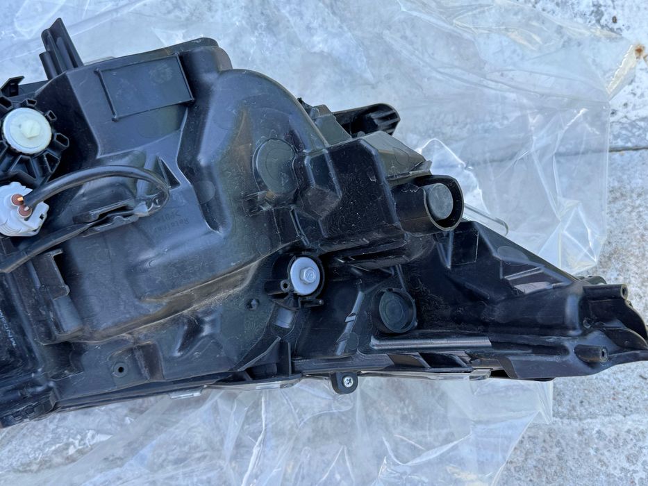 Lampa lewy przód Toyota RAV4 OE  LIFT