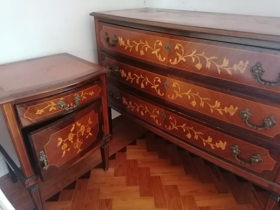 Quarto completo antigo