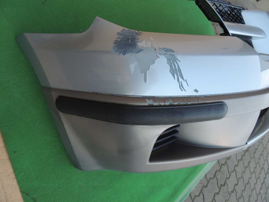 Zderzak przód przedni Mitsubishi Outlander 1 I 03,04,05,06 SREBRNY A31