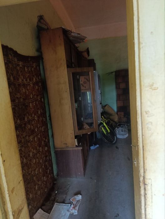 Продам пів будинку смт Буштино