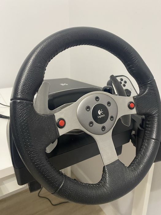 Руль Logitech g25