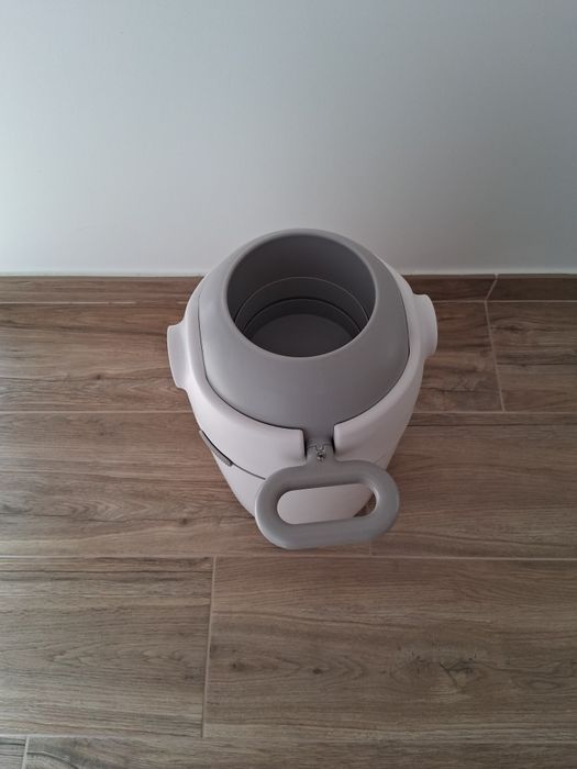 Caixote do lixo para fraldas de bebe