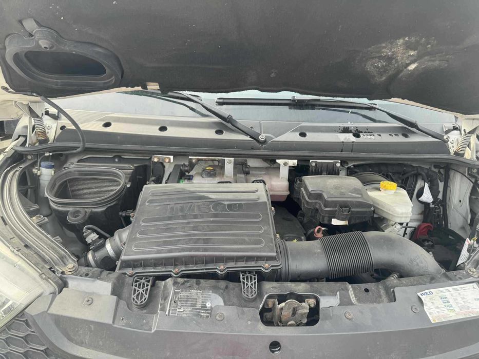 Iveco Daily – kontener z windą kat. B  -  2016r. Kamera cofania