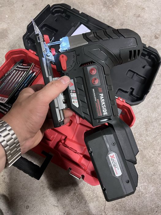 Tico tico serra de recortes Parkside