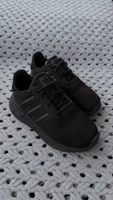 Дитячі кросівки adidas