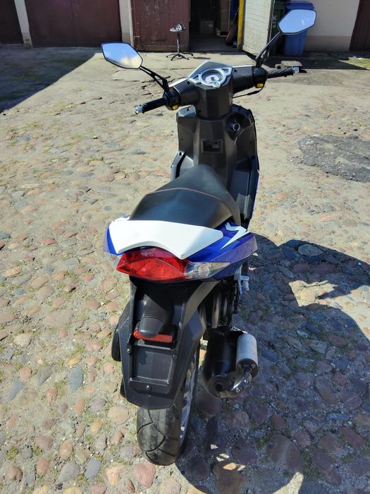 Peugeot Speedfight4i3 owiewki lampy lagi koła śilnik elektryka licznik