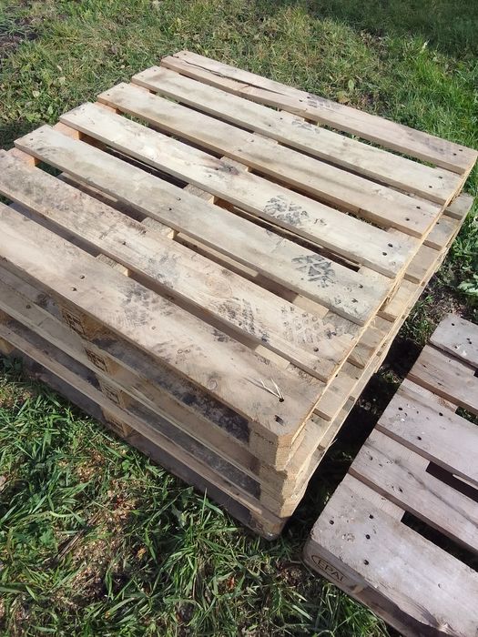 Піддони дерев'яні.