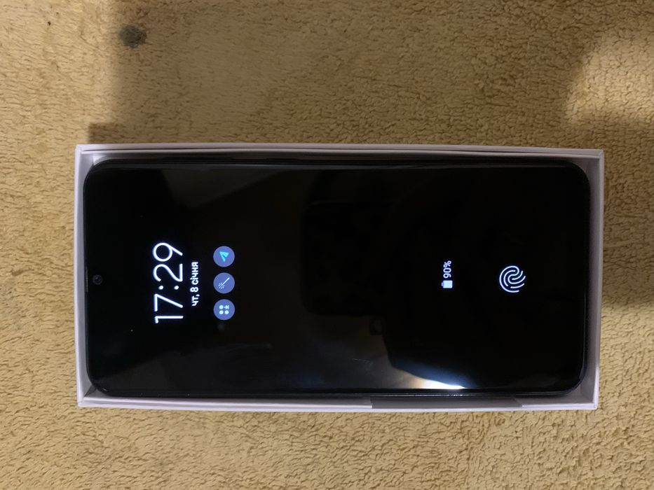 Телефон Самсунг а50, 6/128