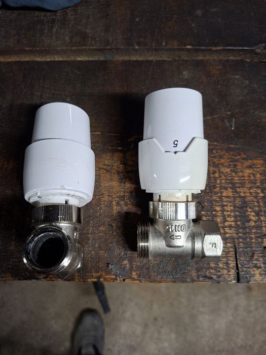Termostat grzejnikowy Ferro