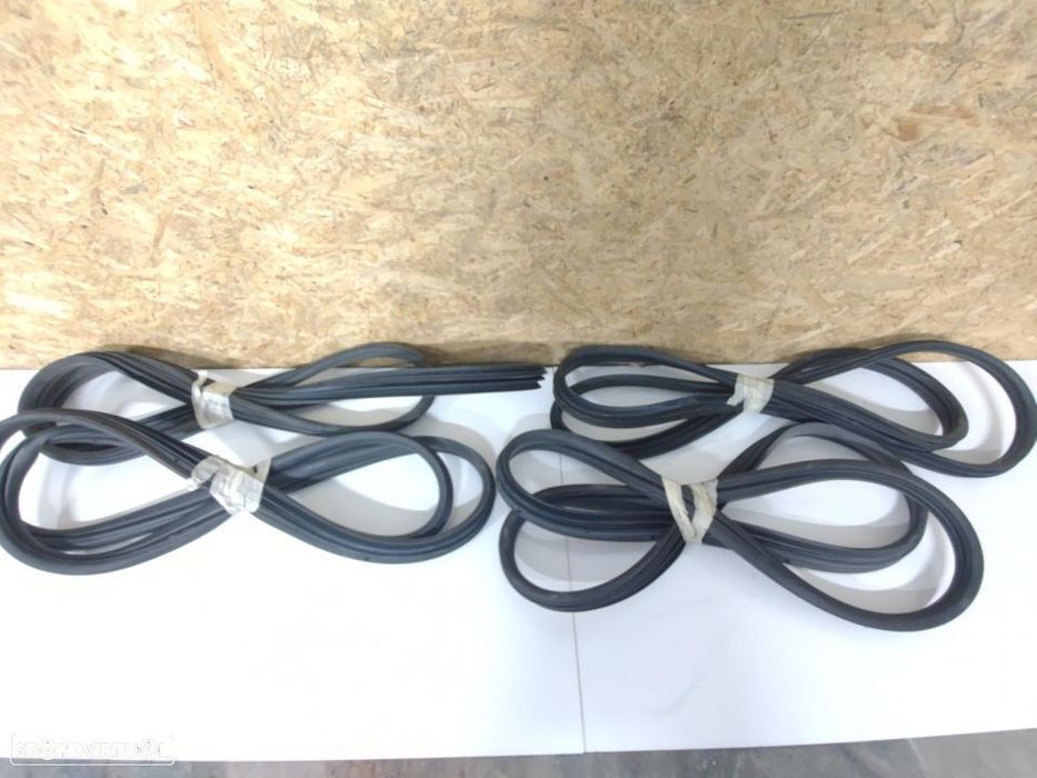 Borracha Porta Tampa Mala Guarda Vendo Renault Clio III 5 Portas 2 Por
