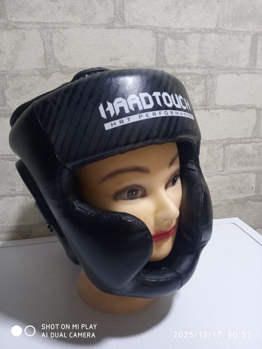 Продам защитный шлем для единоборств Хард–тоуч.